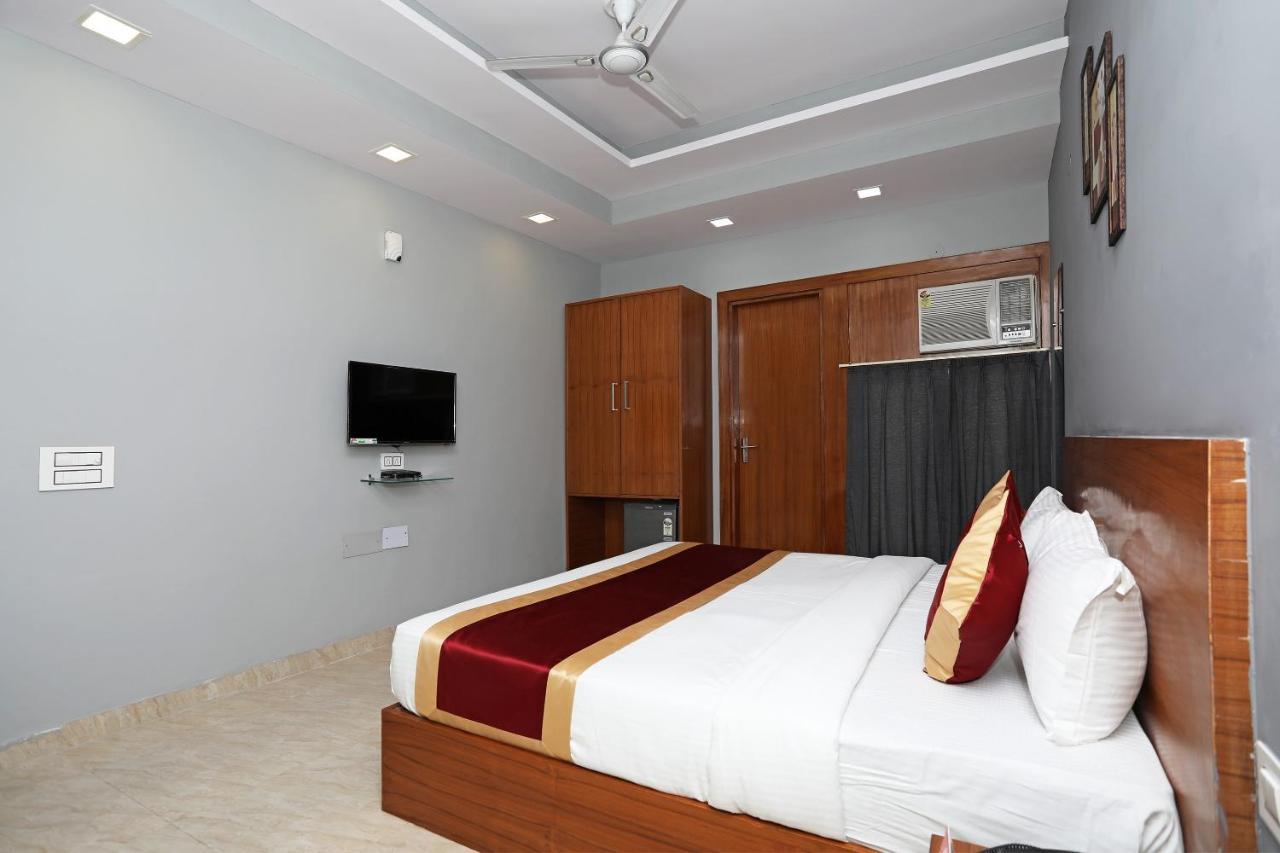 Capital O Aashiyana Paradise Near Omaxe Gurgaon Mall Hotel Екстериор снимка