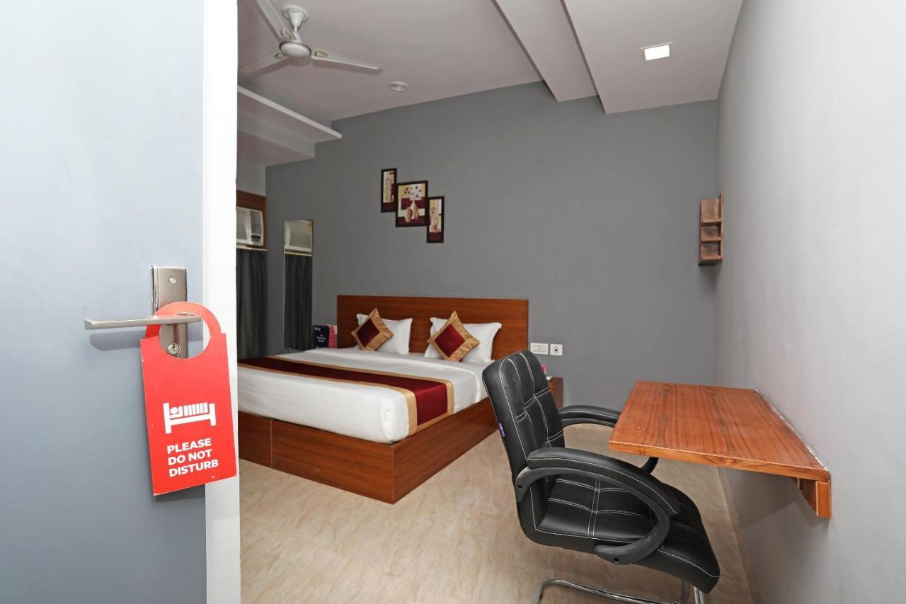 Capital O Aashiyana Paradise Near Omaxe Gurgaon Mall Hotel Екстериор снимка