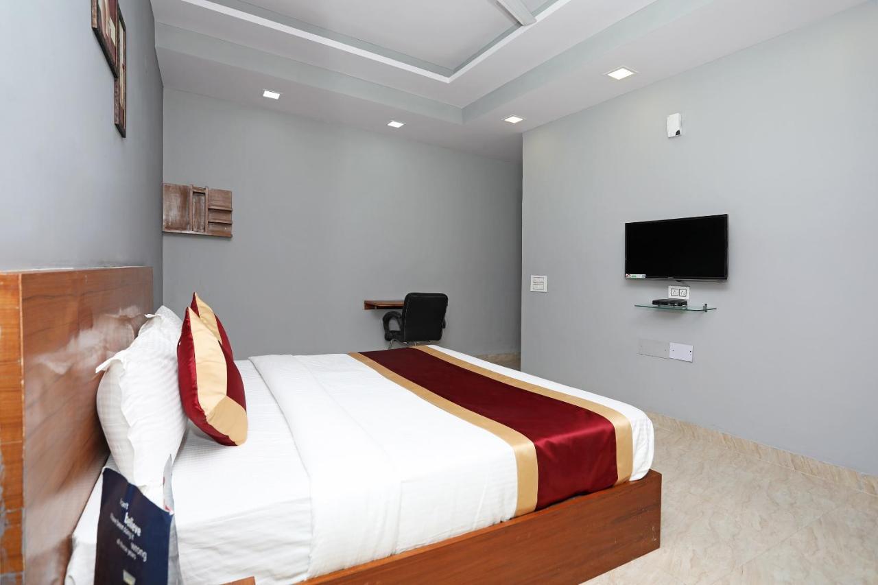 Capital O Aashiyana Paradise Near Omaxe Gurgaon Mall Hotel Екстериор снимка